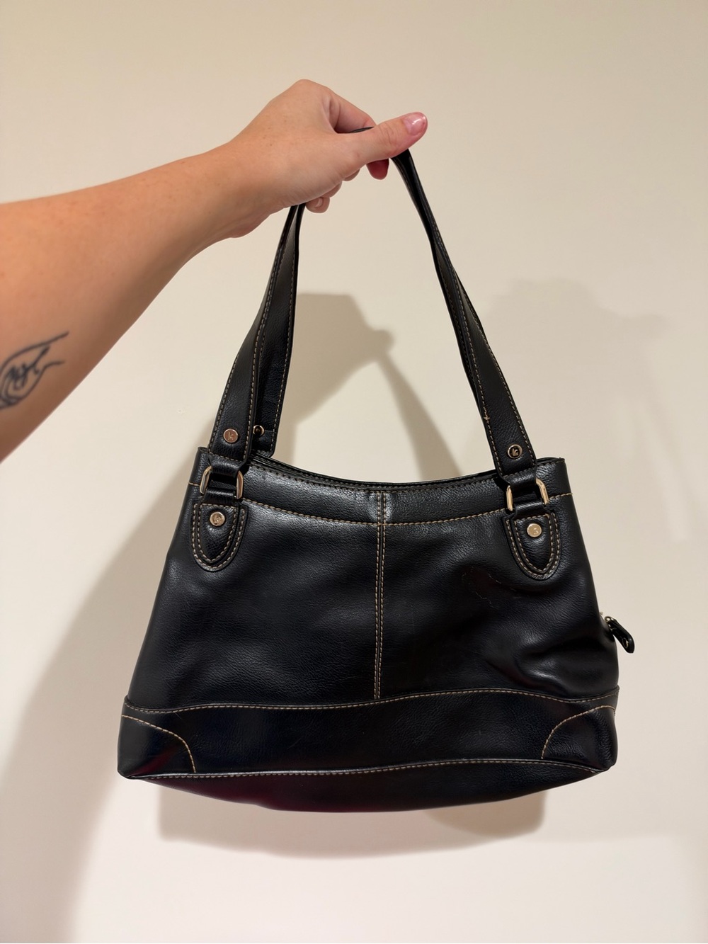 Liz Claiborne Y2K Black Leather Shoulder Bag